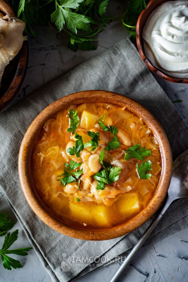 Щи — блюдо Русская кухни в ресторане Малахитница